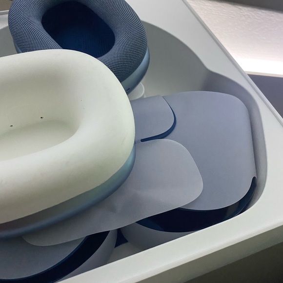 Apple AirPods Max sky blue - Picture 4 of 7